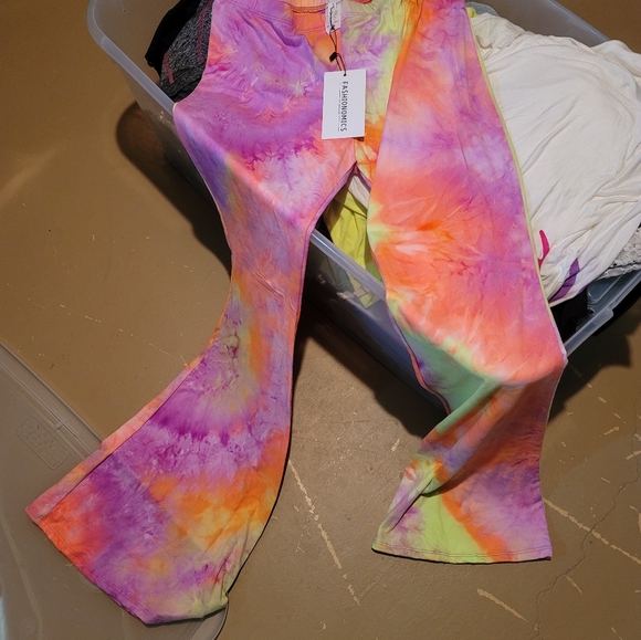 “TRIPPY TIE-DYE” Bell Bottom Flares - Picture 8 of 9